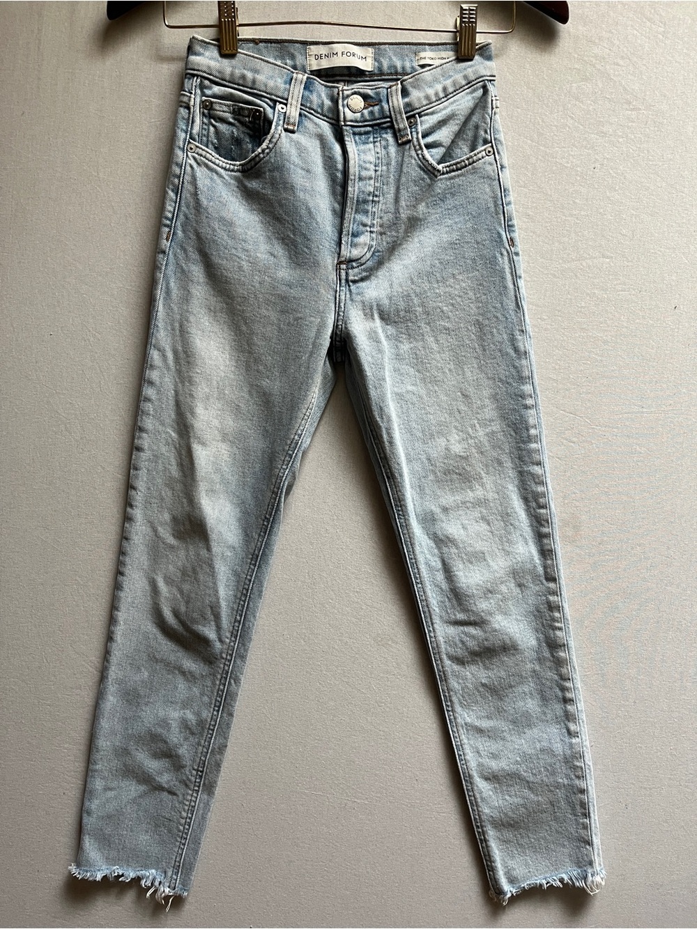 Denim Forum Aritzia Yoko High Rise Slim Leg Light Wash Blue Jeans Size 24